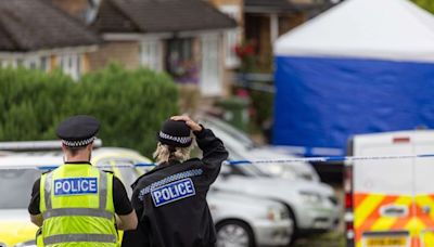 Royaume-Uni : Trois femmes tuées, chasse à l’homme… Le point sur les « meurtres à l’arbalète » au nord de Londres