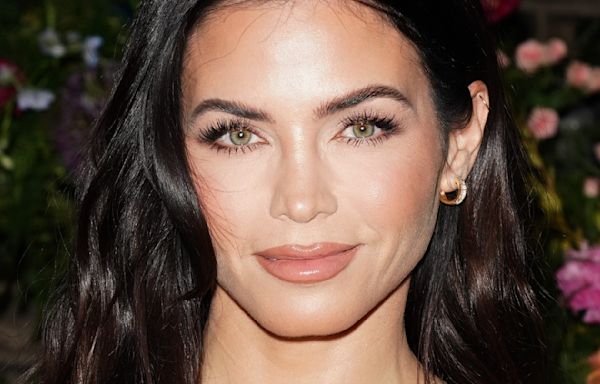 Fans Are Shutting Down Trolls That Are Trying to Shame Jenna Dewan for Her Stripped Down Baby Bump Photo