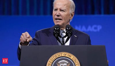 Obama, Pelosi and other Democrats make a fresh push for Biden to reconsider 2024 race - The Economic Times
