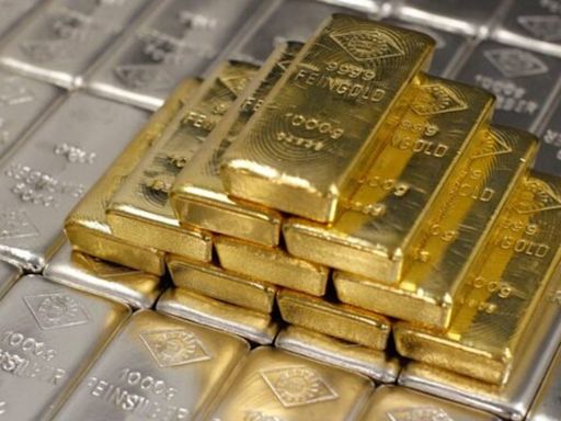 Silver sees biggest single-day fall of the year, gold tumbles Rs 950 because...