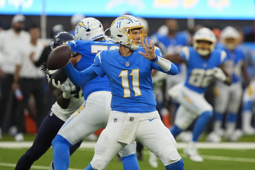 Newcomer Luis Perez already competing with Easton Stick for Chargers' No. 2 quarterback