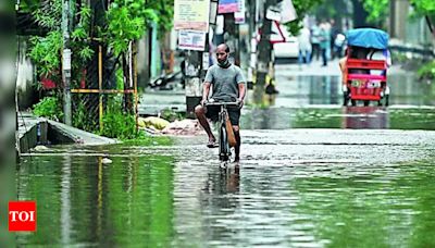 Waterlogging triggers traffic jam, paralyzes life in Guwahati | Guwahati News - Times of India