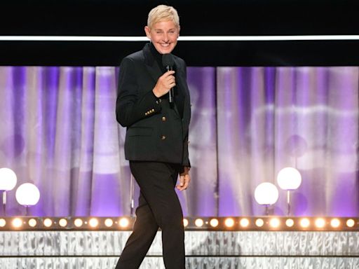 Ellen DeGeneres aborda el "doloroso" final de su programa de entrevistas en su nuevo show de stand up