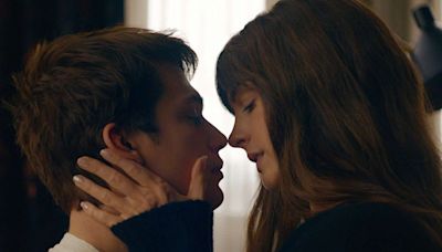 Anne Hathaway and Nicholas Galitzine smolder in 'The Idea of You'