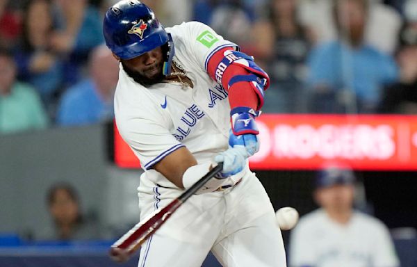 Vladimir Guerrero Jr. homers, drives in 6 as Blue Jays beat slumping Yankees 9-3