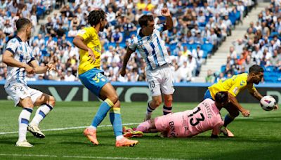 La UD Las Palmas no cambia de acera y sigue acumulando derrotas (2-0)