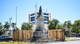 Restauración de los monumentos de Mérida pintados en el 8M terminará en julio