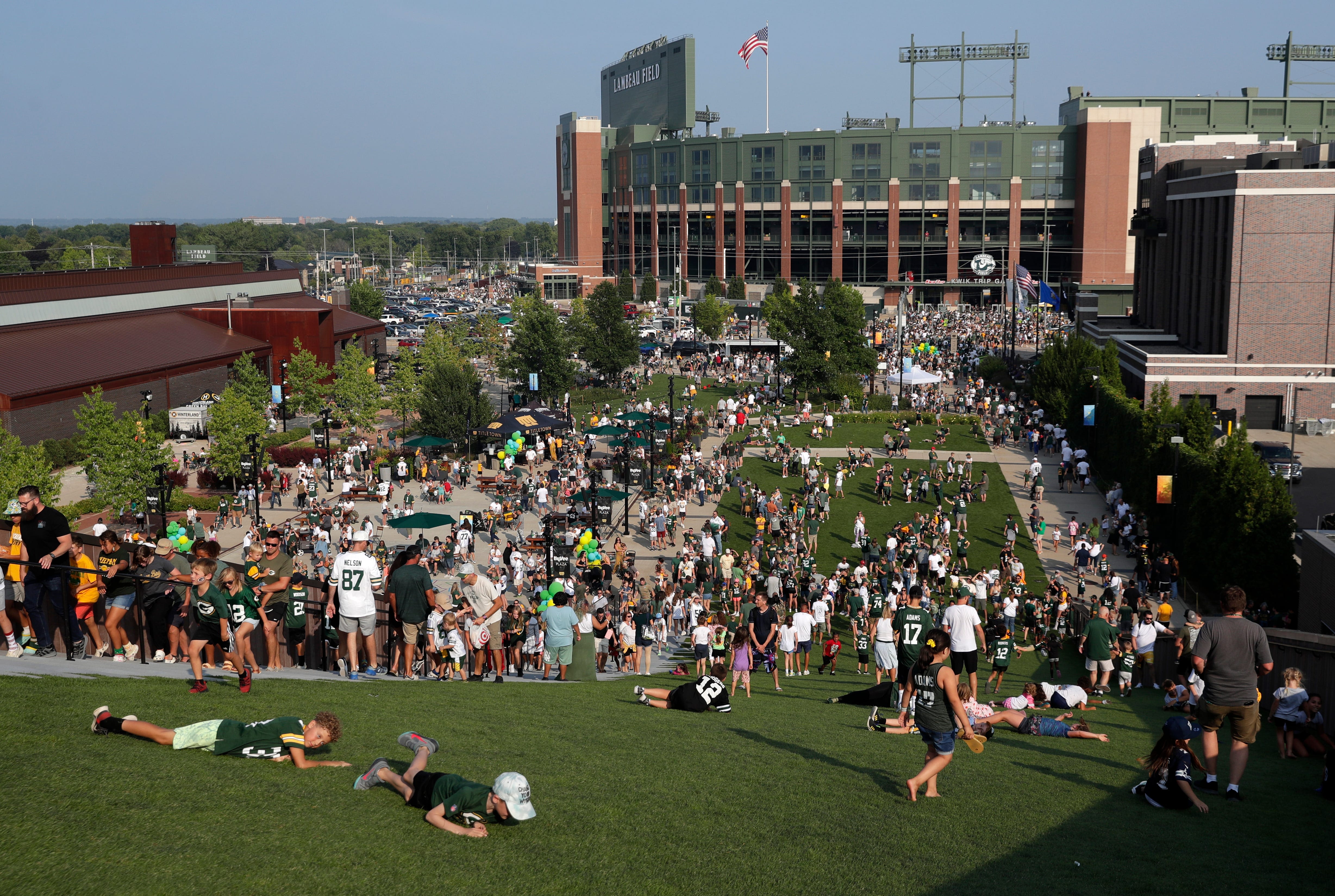 Packers' Brazil-game watch party on Friday to include live music, alumni Q&A, food trucks