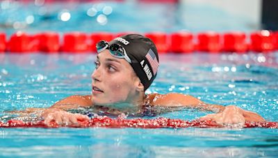 Why was Team USA's Alex Walsh disqualified in the women's 200m medley?