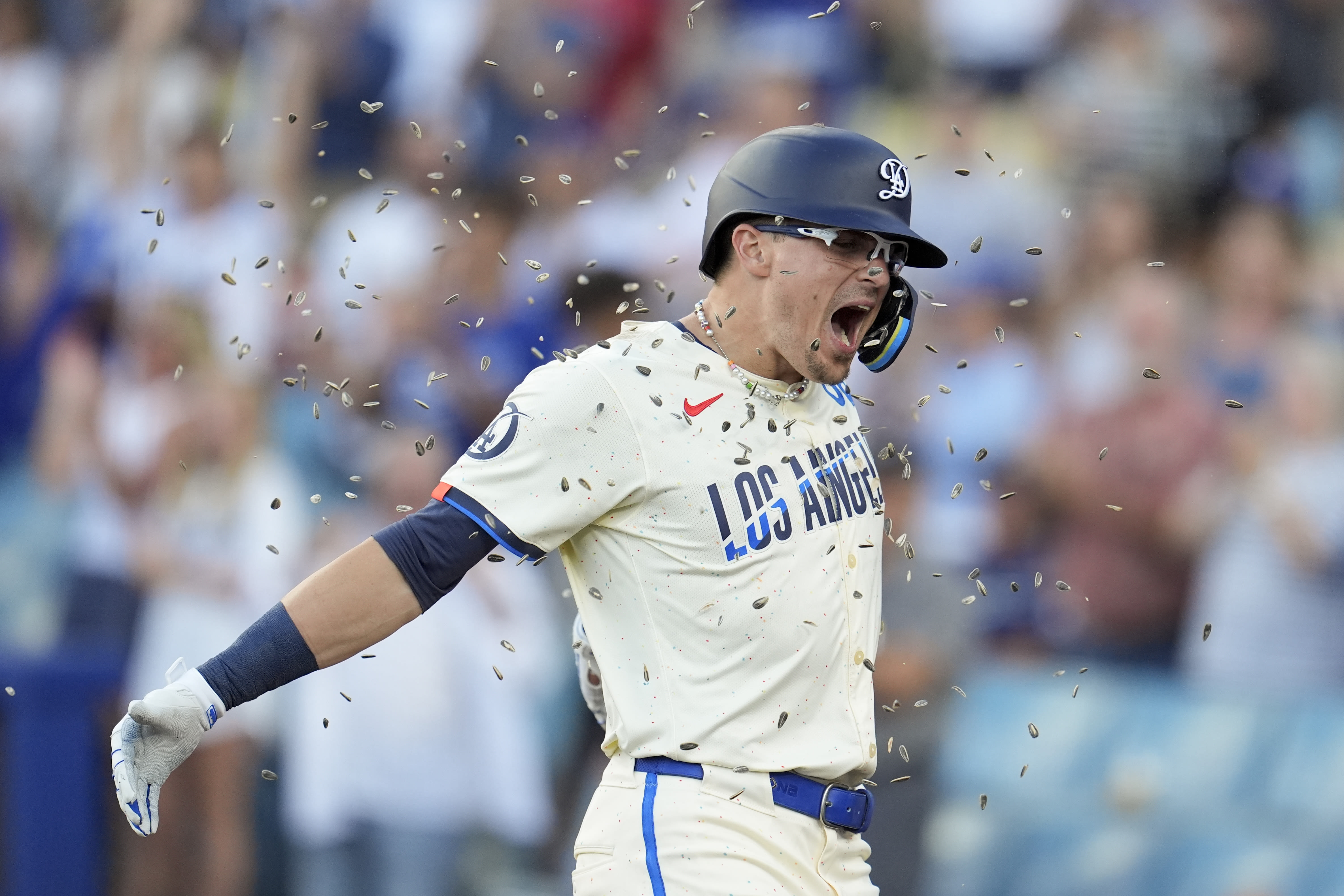 Will Smith's walk-off single and Kiké Hernández's heroics lift Dodgers over Boston