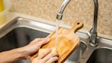 4 trucos para lavar y desinfectar las tablas de madera de tu cocina - El Diario NY