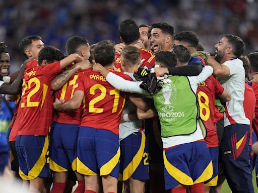 Eurocopa: España reaccionó con fútbol, resistió los ataques de Francia y ahora se prepara para la gloria