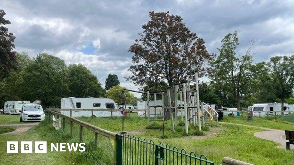 Rocks 'hurled' at toddlers on Horfield Common in Bristol