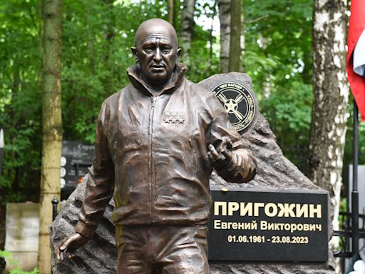 Prigozhin's statue defaced in Russia