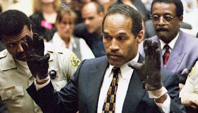 Un misterio que lleva tres décadas sin resolverse: los guantes ensangrentados que cambiaron el juicio de O.J. Simpson