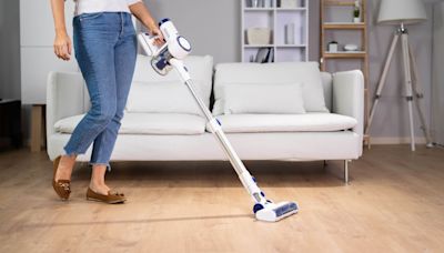 I tried this simple vacuum cleaner hack — and my room smelled amazing