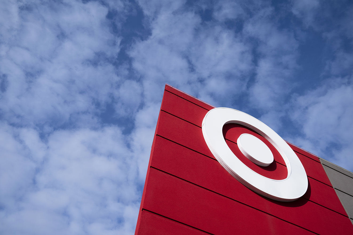 Target will stop accepting personal checks