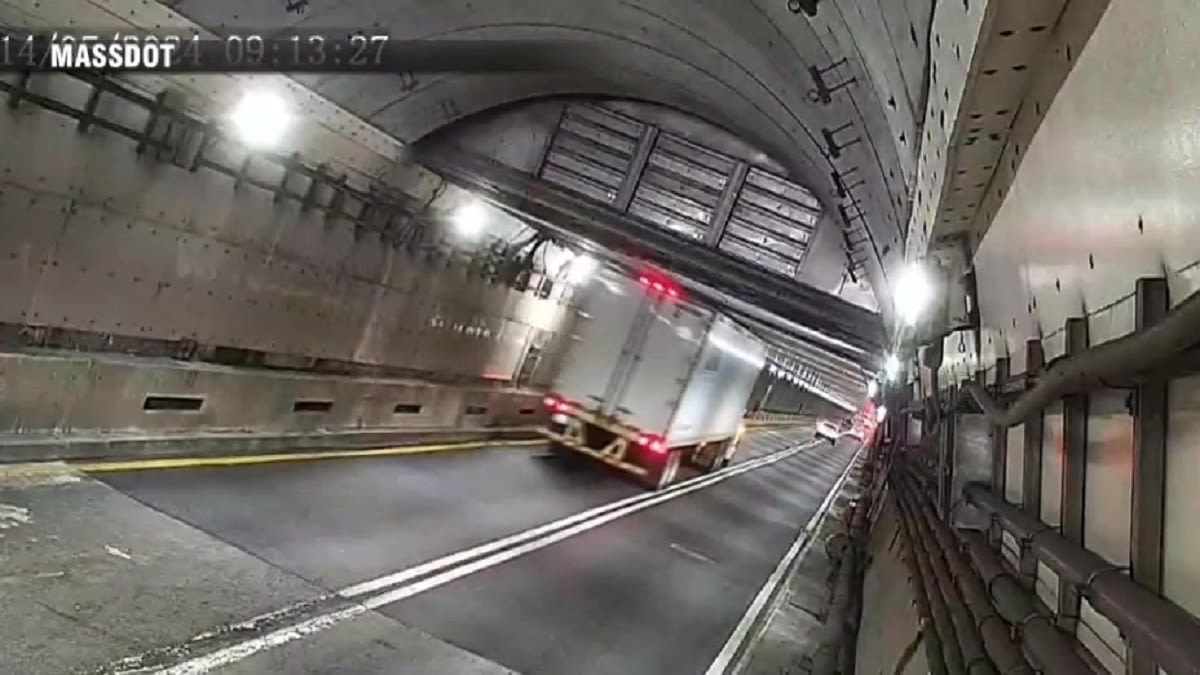 Video shows truck getting stuck inside Sumner Tunnel - Boston News, Weather, Sports | WHDH 7News