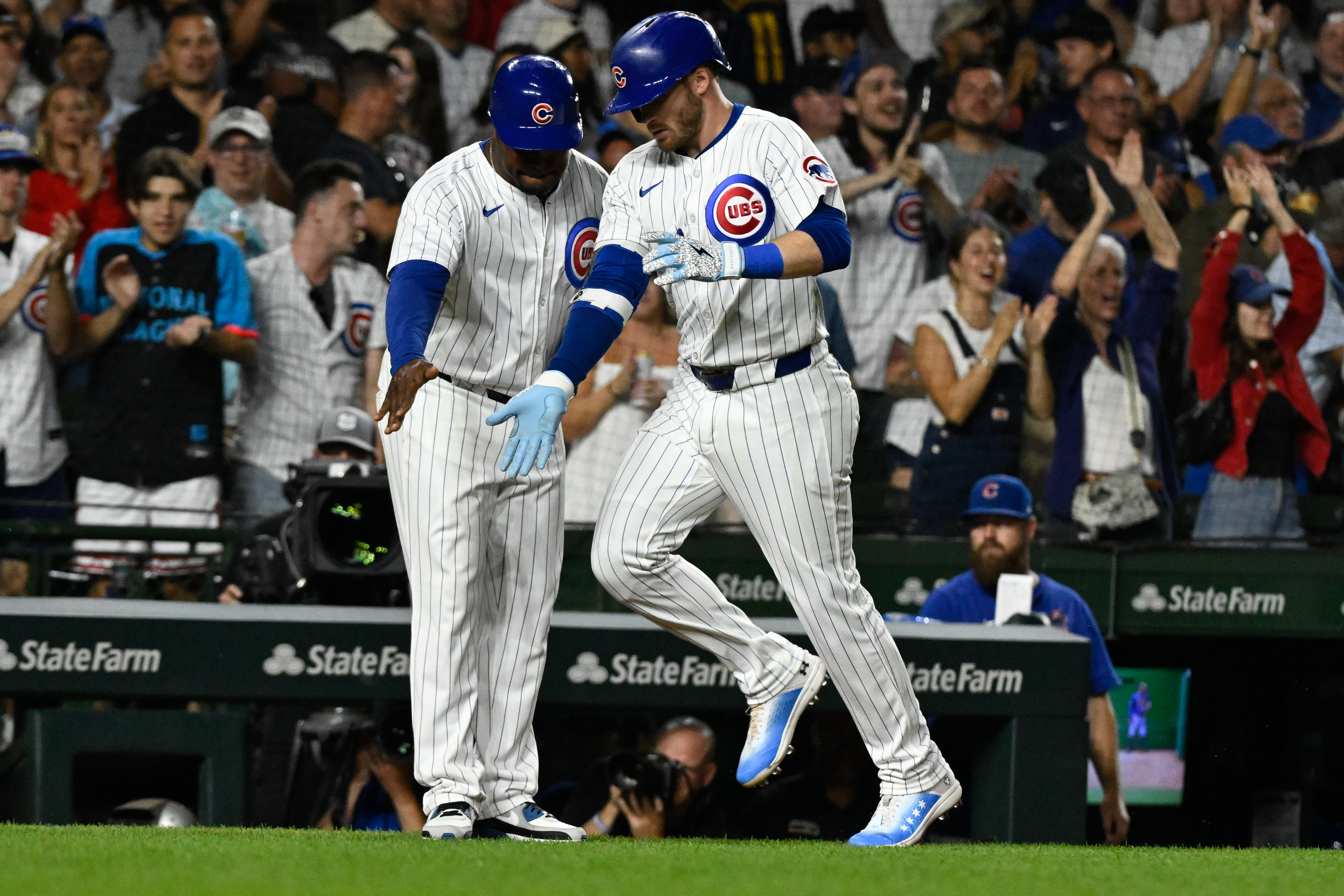 Ian Happ homers in Cubs victory over Brewers