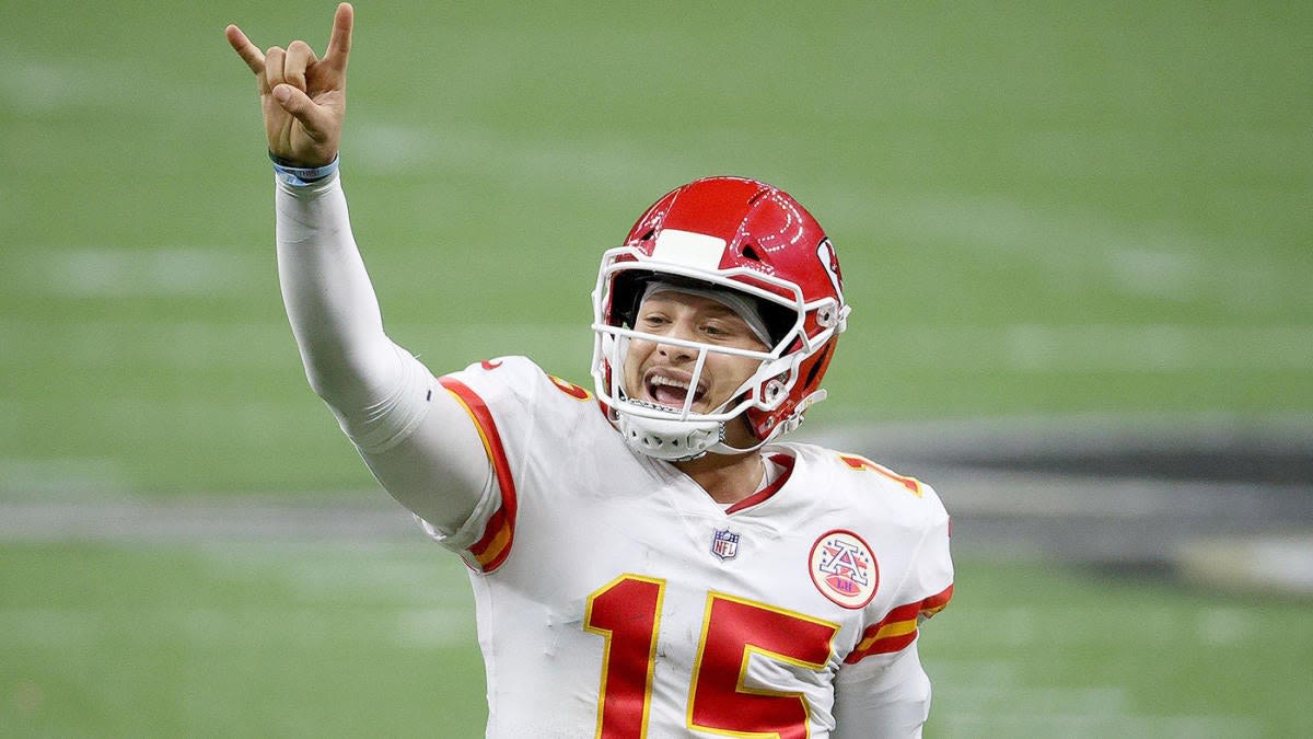 2024 NFL MVP odds, picks: Patrick Mahomes slight leader in wide-ranging MVP predictions, plus more award picks