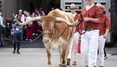 Bye to the Big 12 and hello SEC: Texas and Oklahoma party as conference move now official