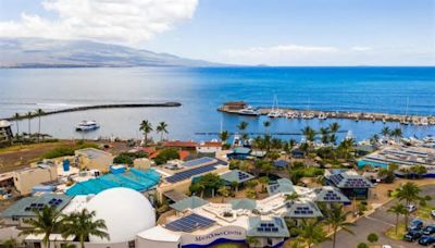 Is the Maui Ocean Center the best aquarium in the nation?