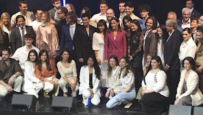 La Reina Letizia preside el concierto EmociónArte, un canto en el Teatro Real sobre bienestar emocional en jóvenes