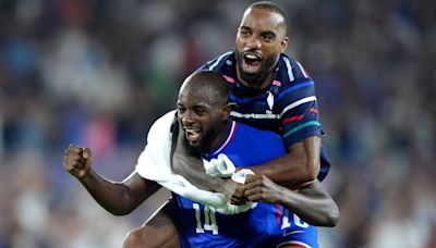 La revancha de Francia: le gana a Argentina y pasa a semifinales en fútbol masculino