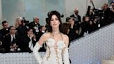 Anne Hathaway revela la "asquerosa" prueba que tuvo que hacer en un casting: "Vienen 10 chicos"