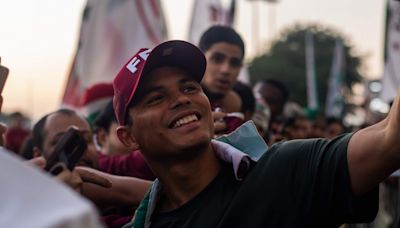 VÍDEO | Veja o momento em que a torcida do Fluminense recebe Thiago Silva