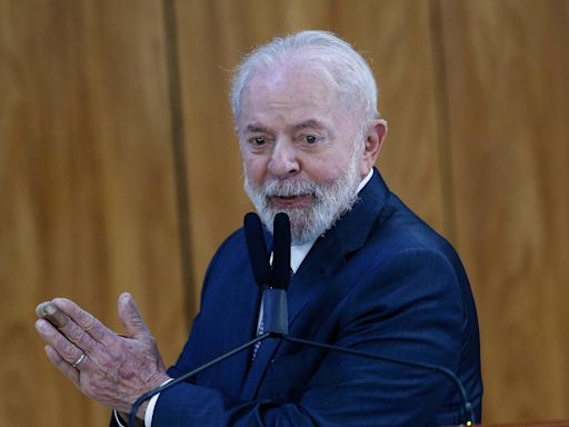 Lula diz que inundações no RS são um 'aviso' para as pessoas e que 'Terra está cobrando'