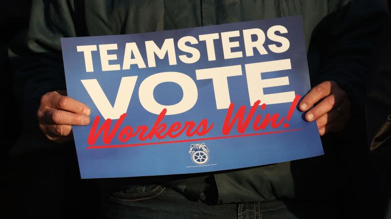 Teamsters won’t endorse in presidential race after releasing internal polling showing most members support Trump | CNN Politics