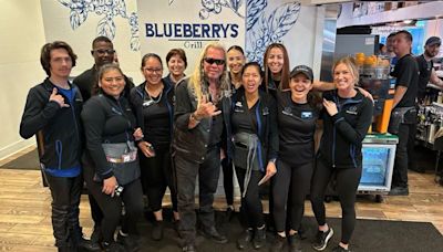 Reality TV star surprises at Blueberry's Grill in North Myrtle Beach