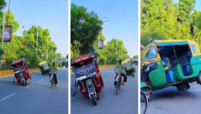 E-Rickshaw & Auto Drivers Perform Dangerous Stunts On Main Road Near Gwalior IG Office; Video Goes Viral