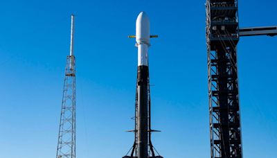 SpaceX successfully launches Falcon 9 rocket Sunday