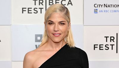 Selma Blair's Service Dog Scout Is Her Date at Tribeca Film Festival Red Carpet