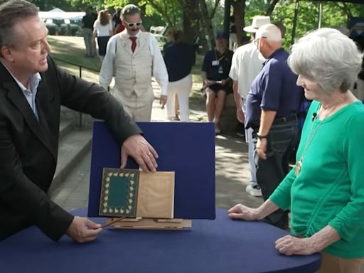 Antiques Roadshow guest left open-mouthed in shock at value of her Shakespeare book