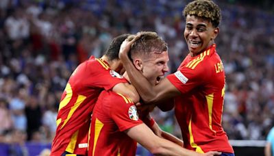 Euro 2024 final expert predictions: England vs. Spain score picks, most likely to get a goal, odds