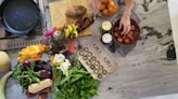 From freshness to color, this expert chef's 6 tips for shopping at a farmers market