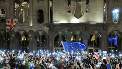 Georgian police arrest 2 US citizens at Tbilisi protests