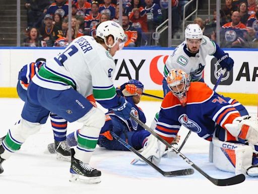 How to Watch Tonight's Edmonton Oilers vs. Vancouver Canucks NHL Game