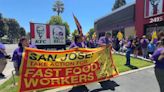 Protestan trabajadores de Taco Bell por mejores condiciones de trabajo