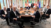 El G-7 acuerda avanzar en un mecanismo para limitar los precios del crudo ruso, fuente del financiamiento de Putin