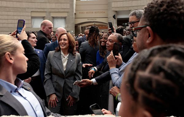 Kamala Harris woos Black voters in Detroit