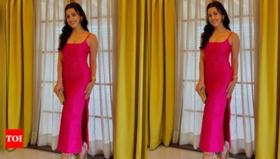 Esha Kansara stuns in stylish pink dress | Gujarati Movie News - Times of India