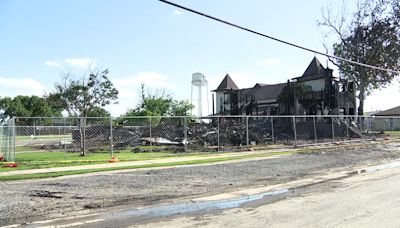 Community rallies around Royse City church members after fire burns down sanctuary