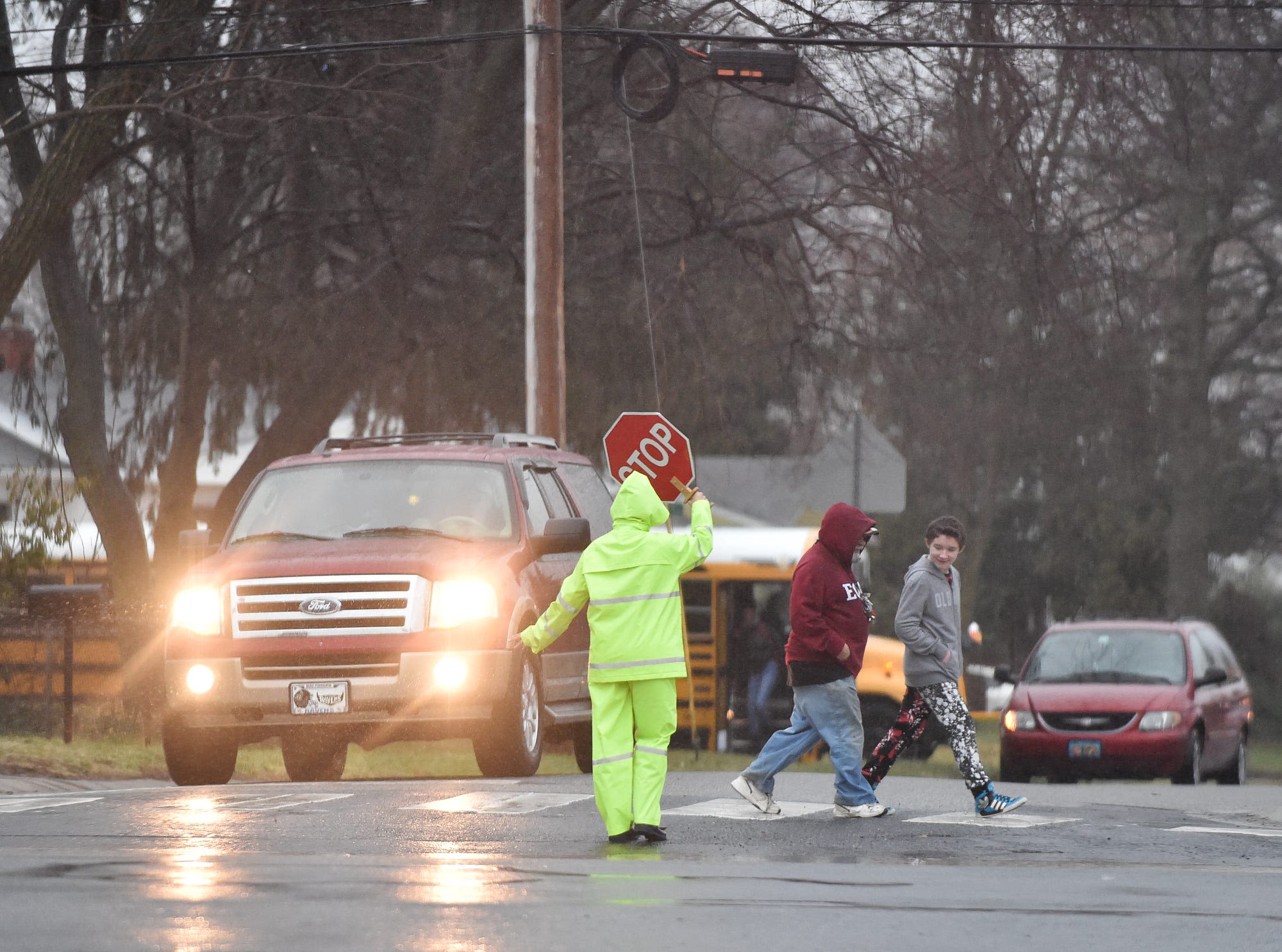 Some Red Clay parents fear 'nightmare' traffic with lost crossing guard: Education roundup