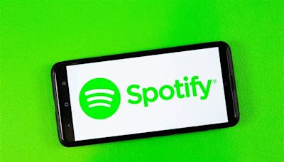 Spotify Quietly Starts Charging Non-Premium Listeners for Lyrics