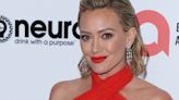Hilary Duff sings iconic Lizzie McGuire Movie song on picket line