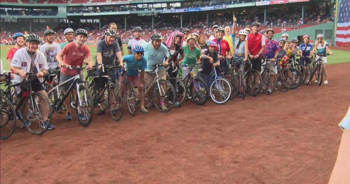 Pan-Mass Challenge celebrates $1 billion raised for Dana-Farber with celebration at Fenway Park